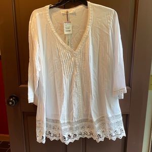 Solitaire Lace trim blouse